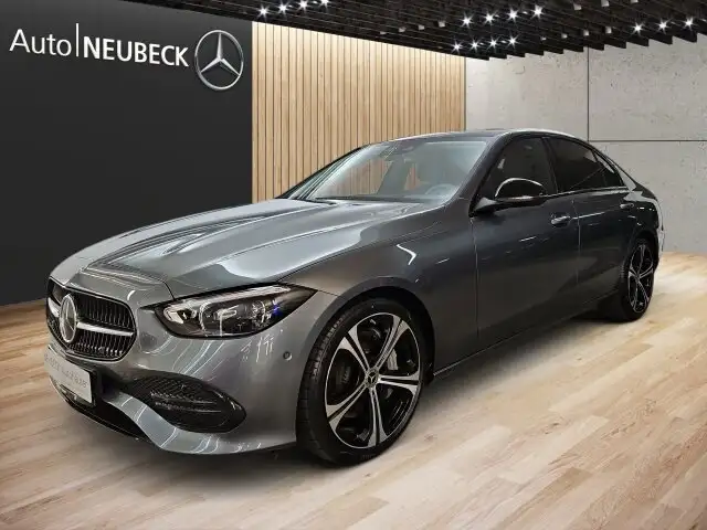 Mercedes-Benz C 300 d AVANTGARDE/Pano/AHK/Standheiz./HUD/Night Navi/Pano.-Dach/Distronic/Keyless-Go/KEYLESS-GO Start-Funktion/Standheizung