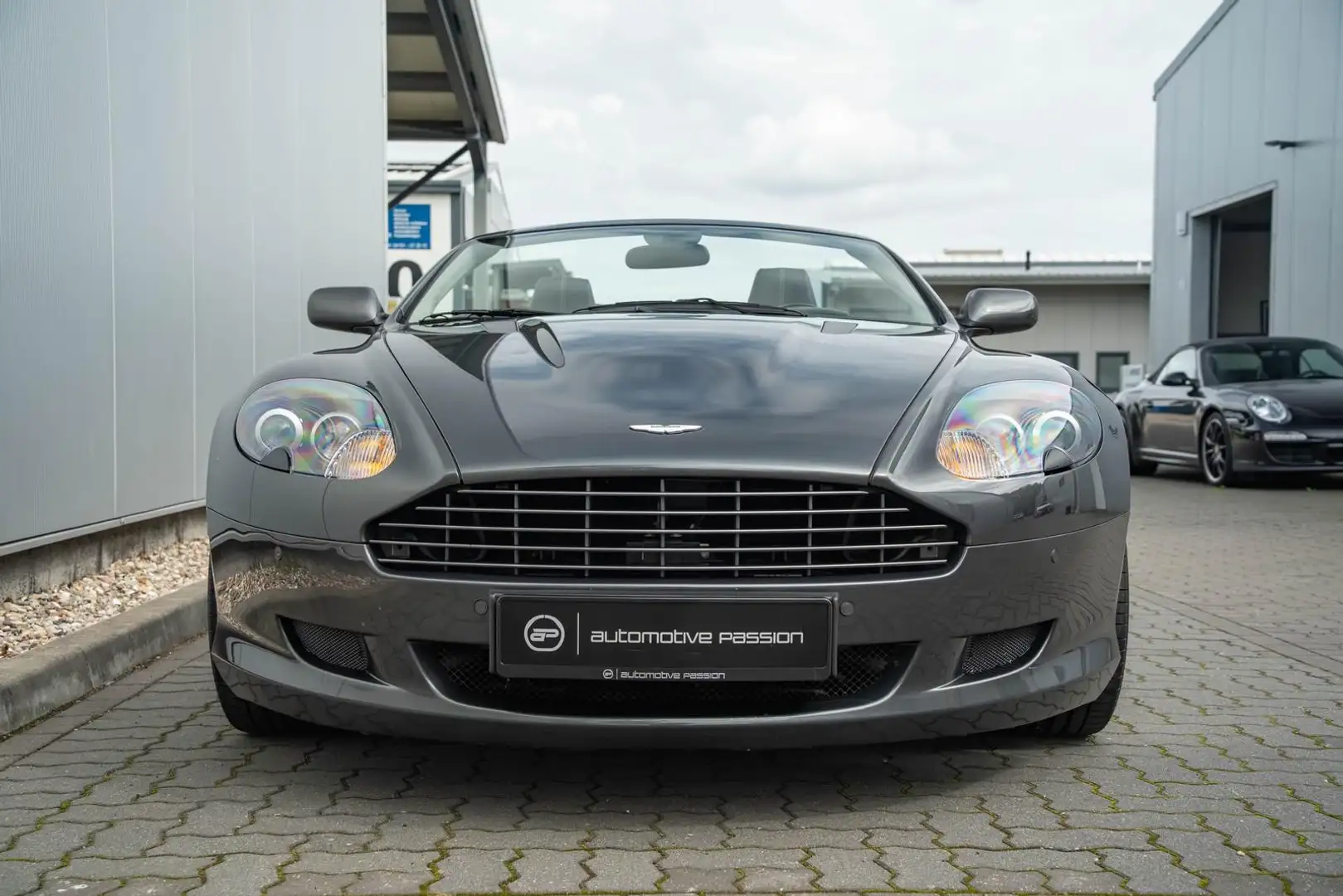 Aston Martin DB9 Volante Touchtronic *AM Scheckheft*BRD*3.Hd* Grau - 2