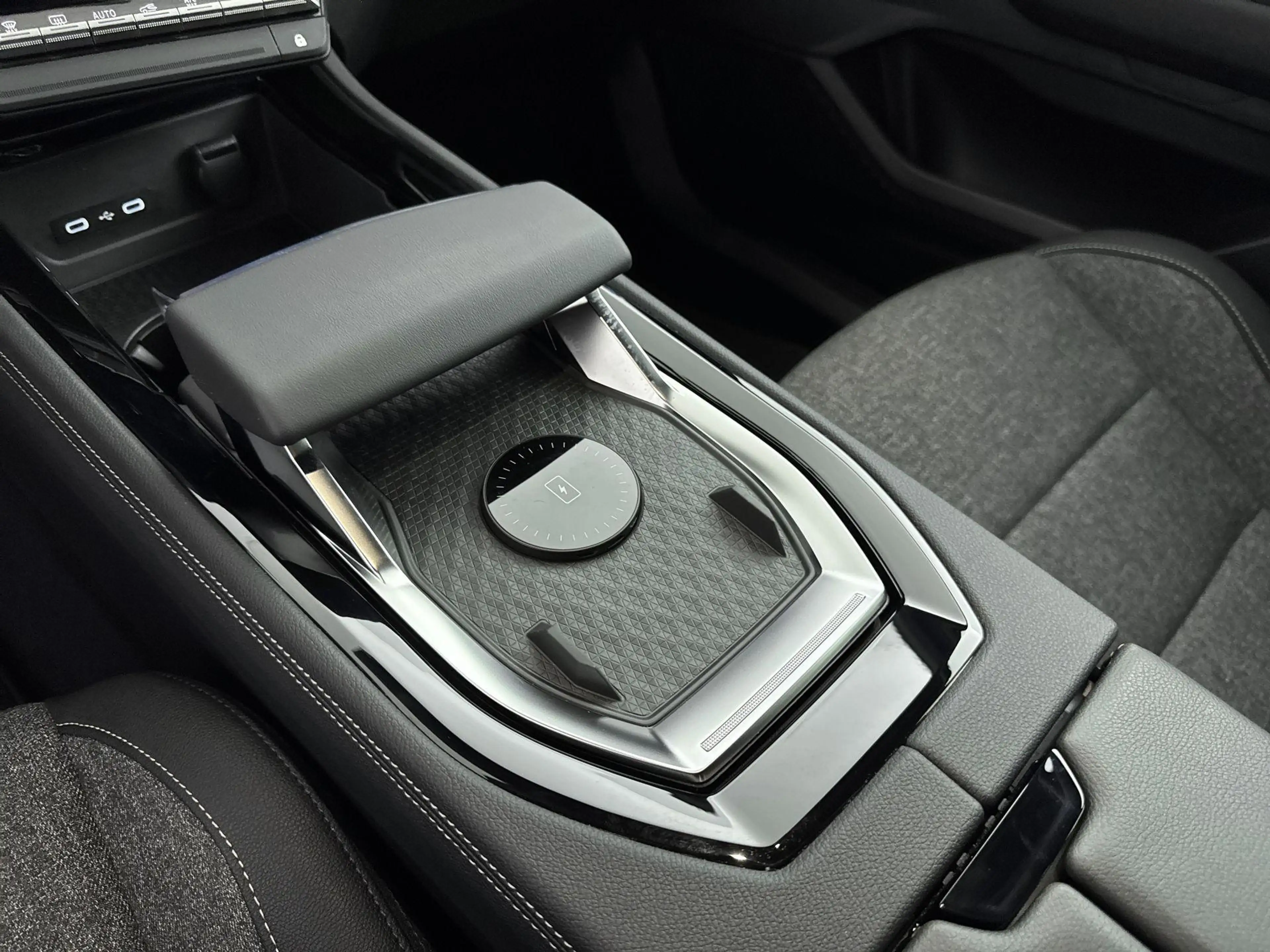 Renault Austral 1.2 E-Tech Full Hybrid Techno 200PK | Google Navig — photo 14