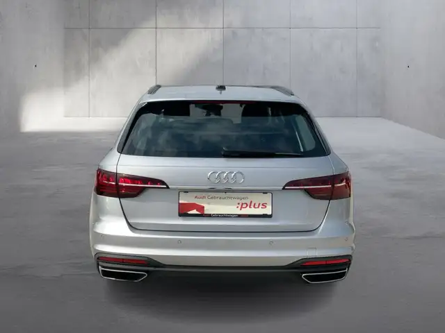 Audi A4 view 5
