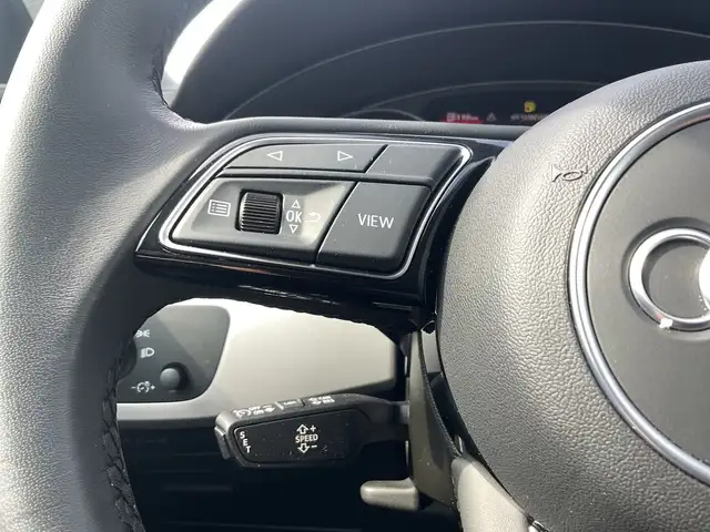 Audi A4 view 13