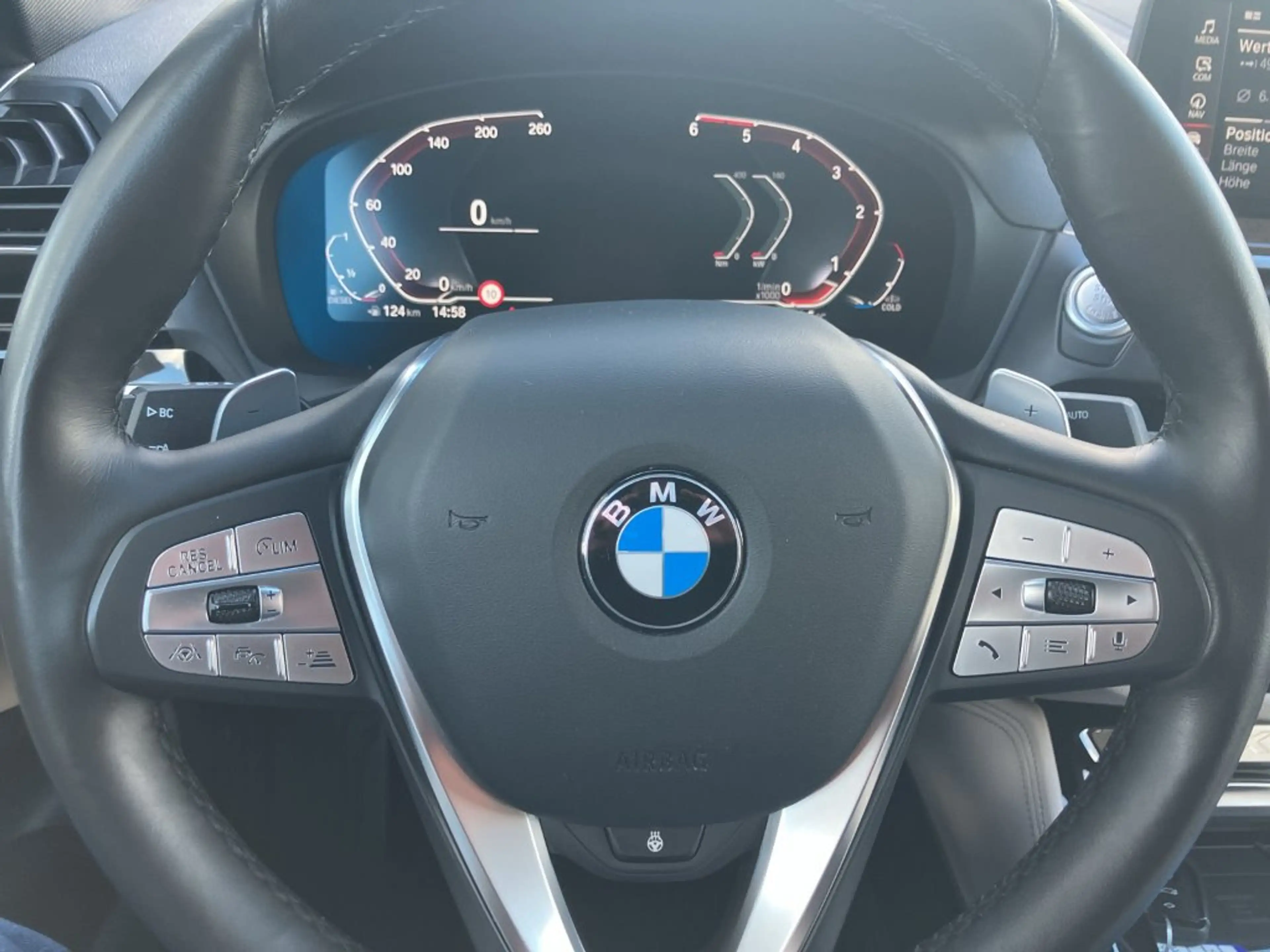 BMW X4 xDrive 20d — photo 7