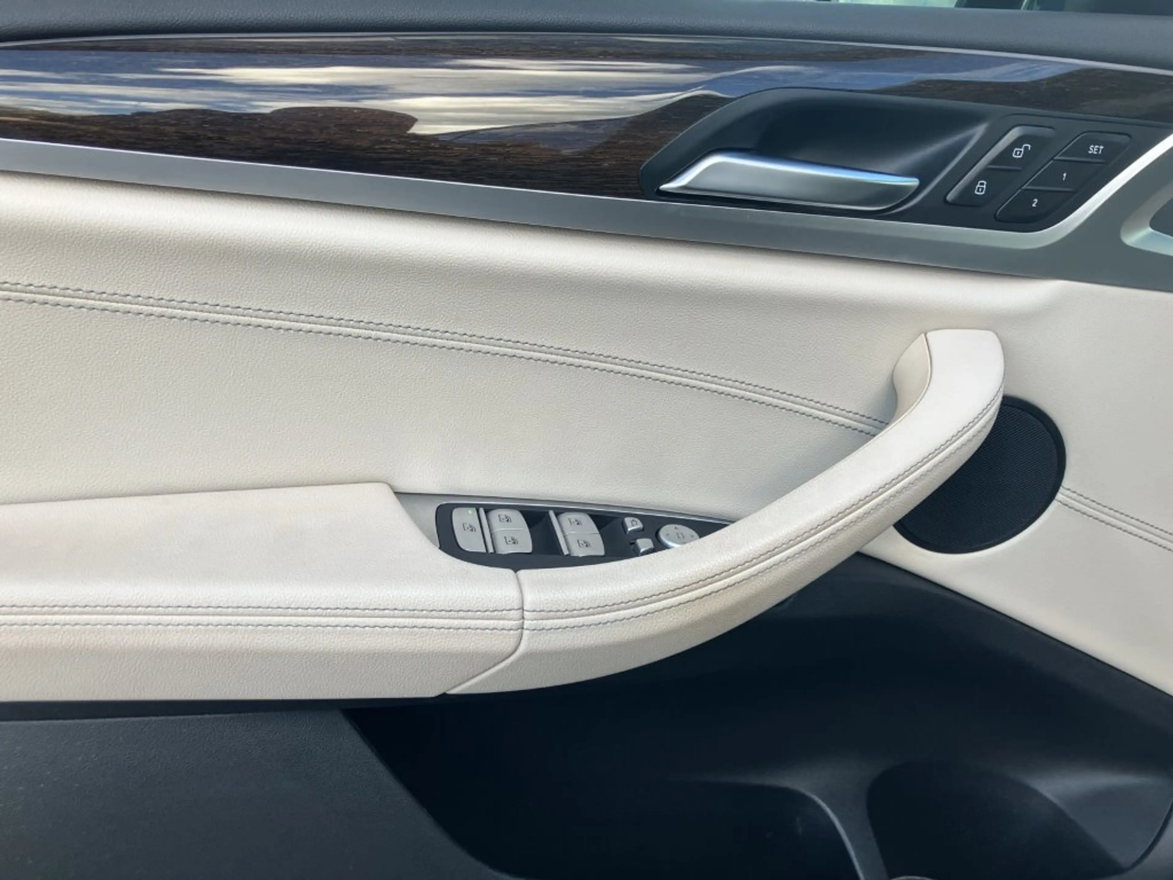 BMW X4 xDrive 20d — photo 9