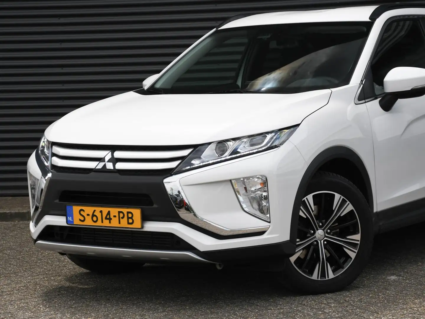 Mitsubishi Eclipse Cross Intense 1.5 DI-T 163pk Automaat STOELVERWARMING | Weiß - 2
