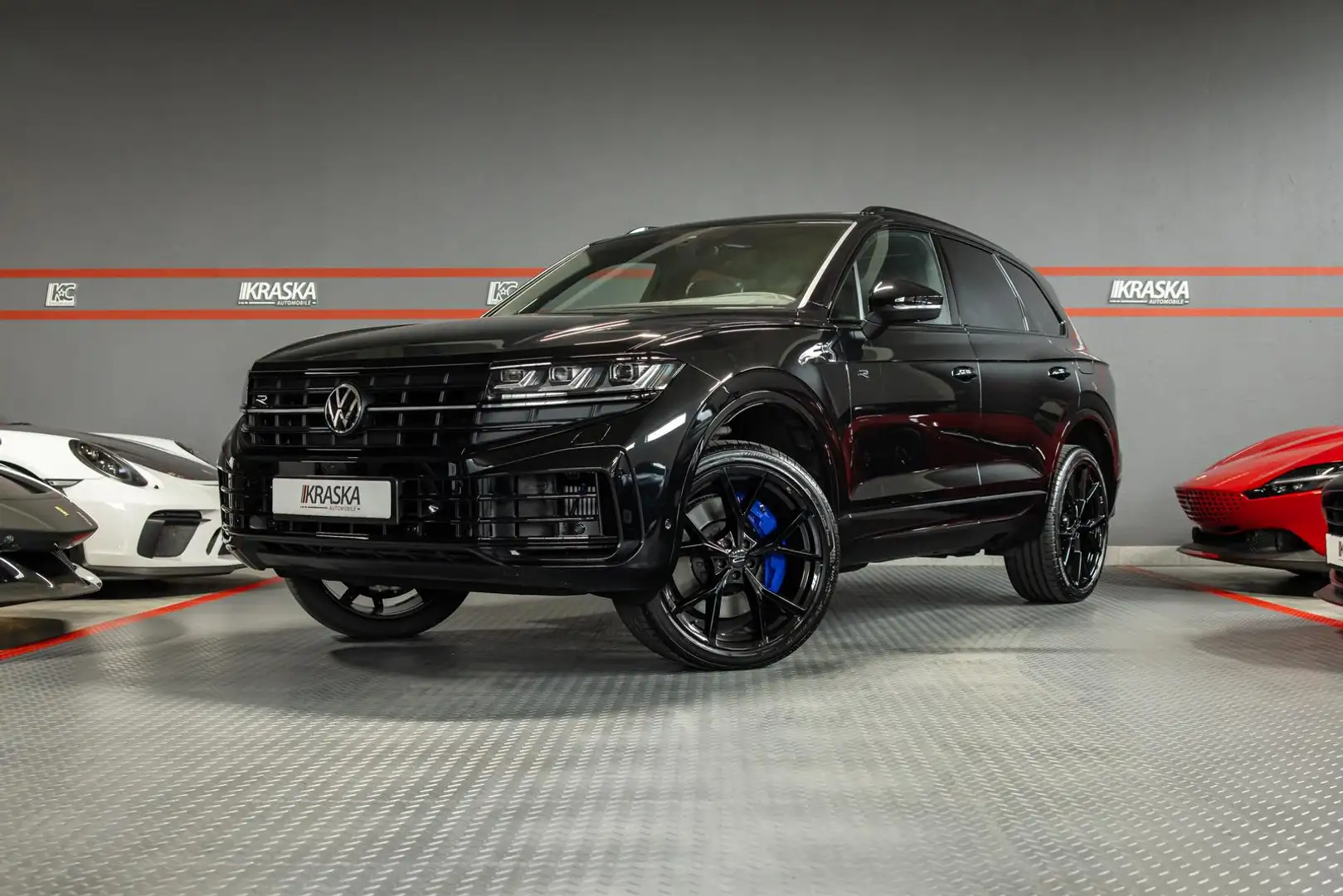Volkswagen Touareg 3.0 TSI eHybrid 4M IQ. AHK PANO DYNAUDIO Schwarz - 1