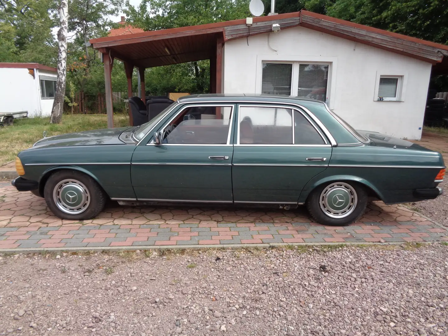 Mercedes-Benz 230 E  H KENNZEIHNEN OLDTIMER Groen - 2