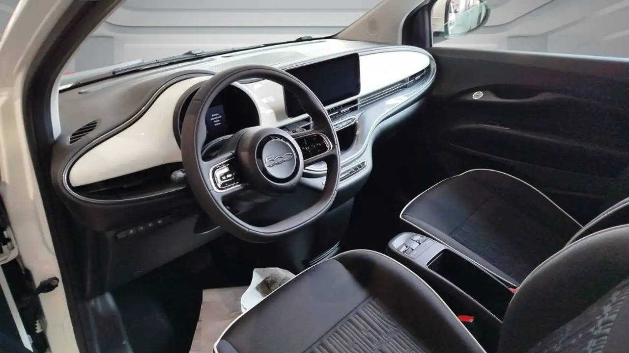 Fiat 500e Cabrio 42 kWh 10