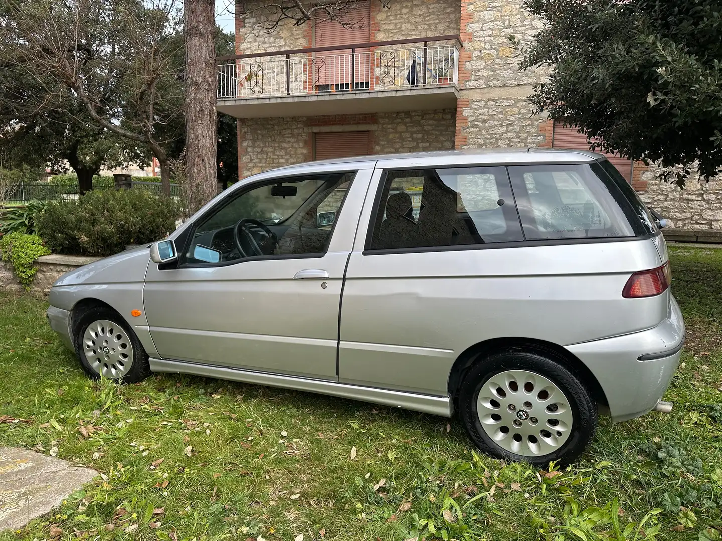 Alfa Romeo 145 145 1.9 jtd Серый - 2
