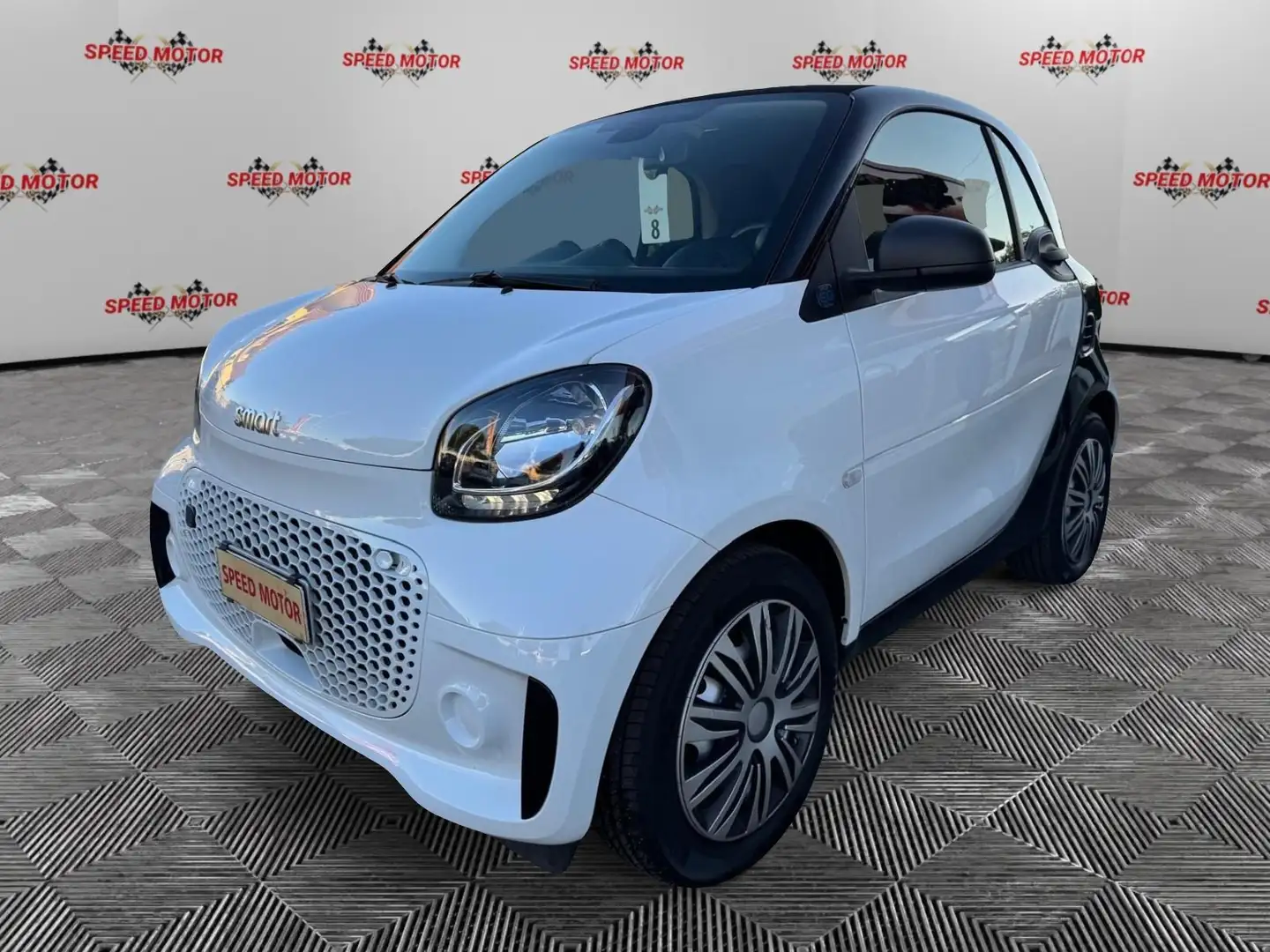 smart forTwo EQ Youngster, FRONT RADAR, PRONTA CONSEGNA Bianco - 1