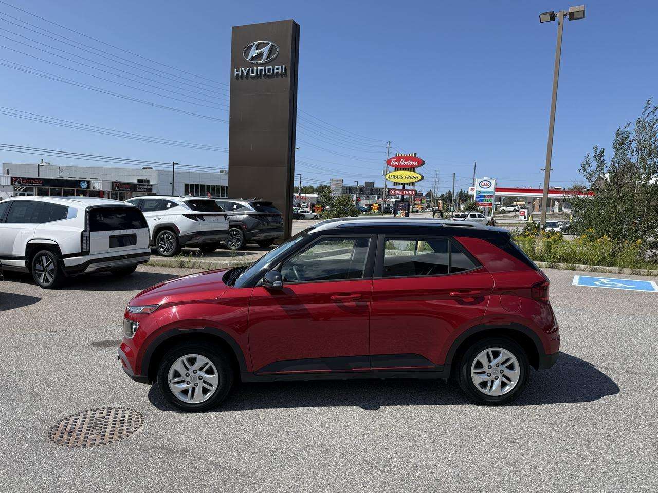 2023 Hyundai Venue Preferred IVT w/Two-Tone — снимка 1