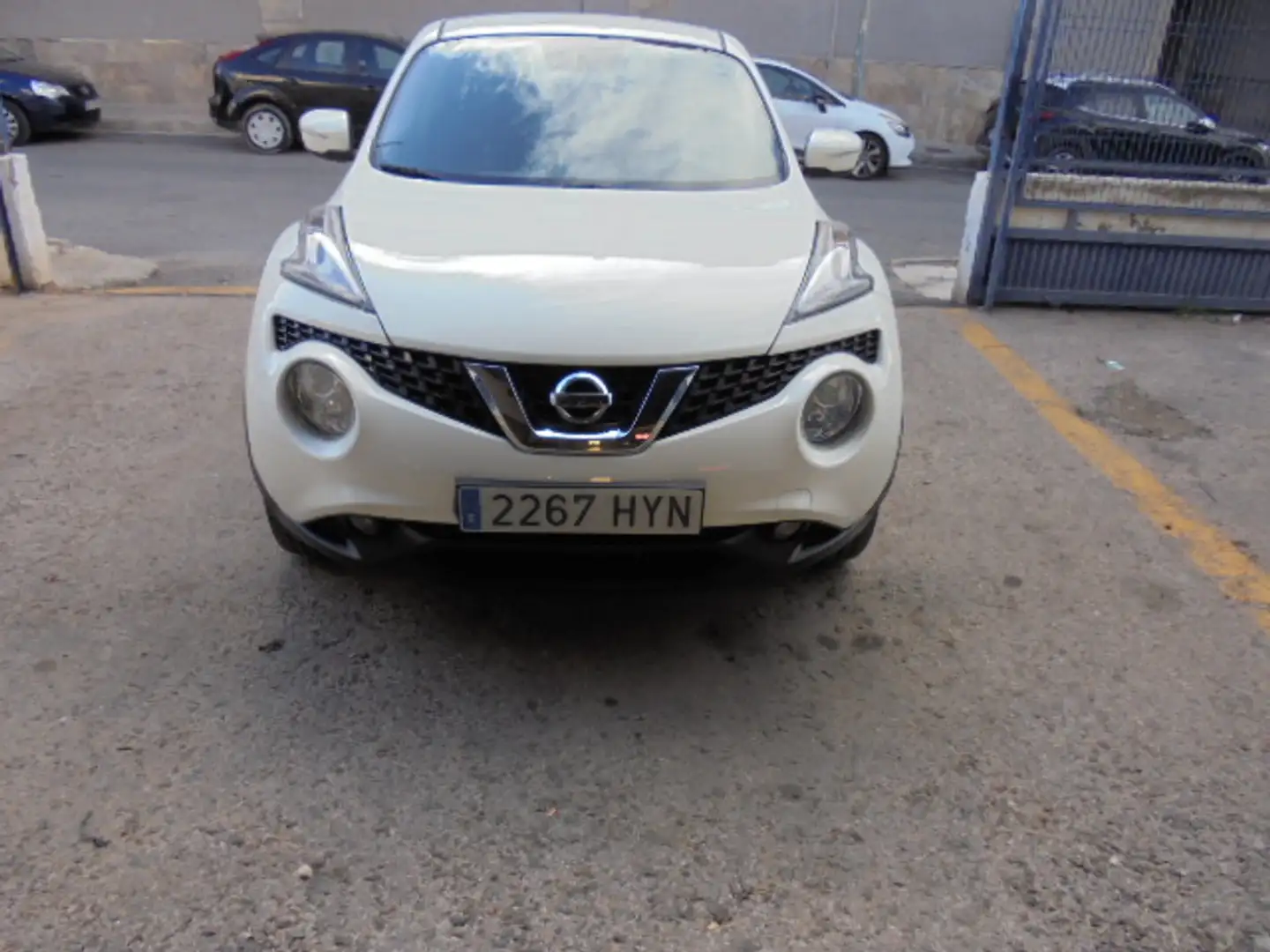 Nissan Juke 1.2 DIG-T Acenta 4x2 115 Blanc - 1