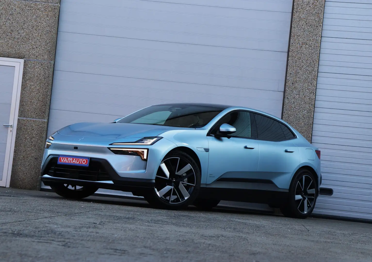 Polestar 4 Dual Motor Long Range 100kWh - Pilot&Plus Pack/21" Blauw - 2