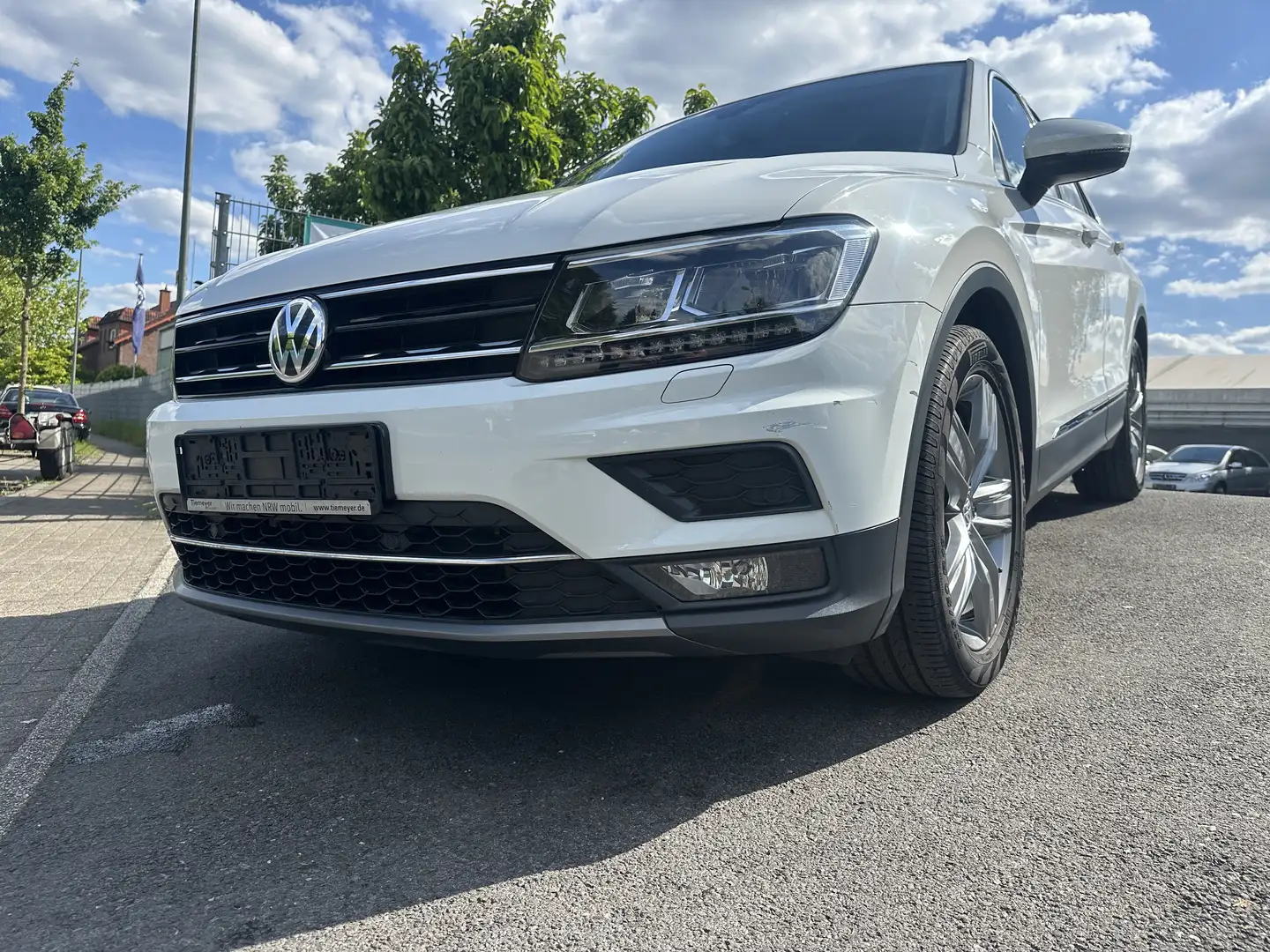 Volkswagen Tiguan Highline AHK/LED/Navi Wit - 2
