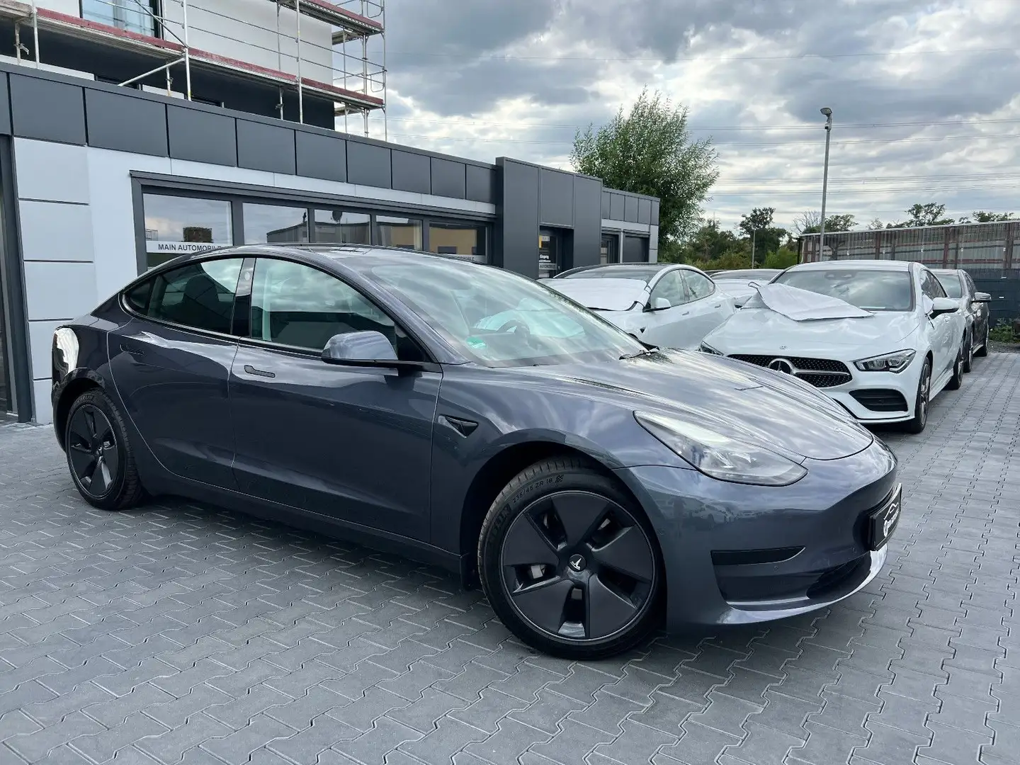 Tesla Model 3 Standard-Reichweite Plus*MIC*LFP* Grijs - 1