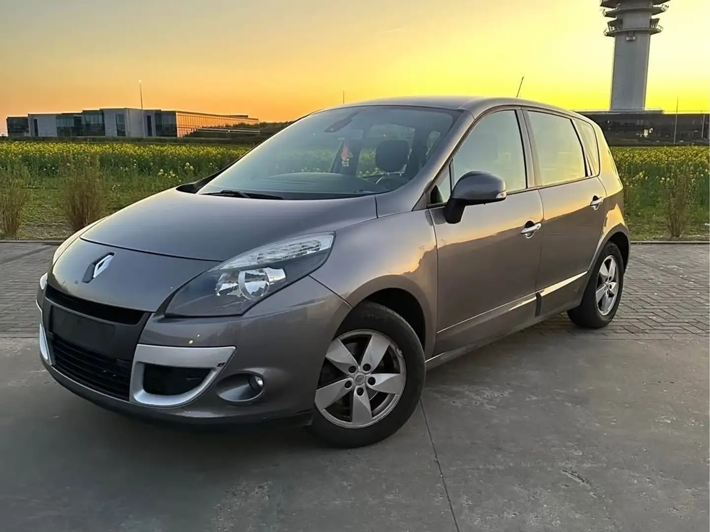 Renault Scenic 1.4 TCe Dynamique - 1