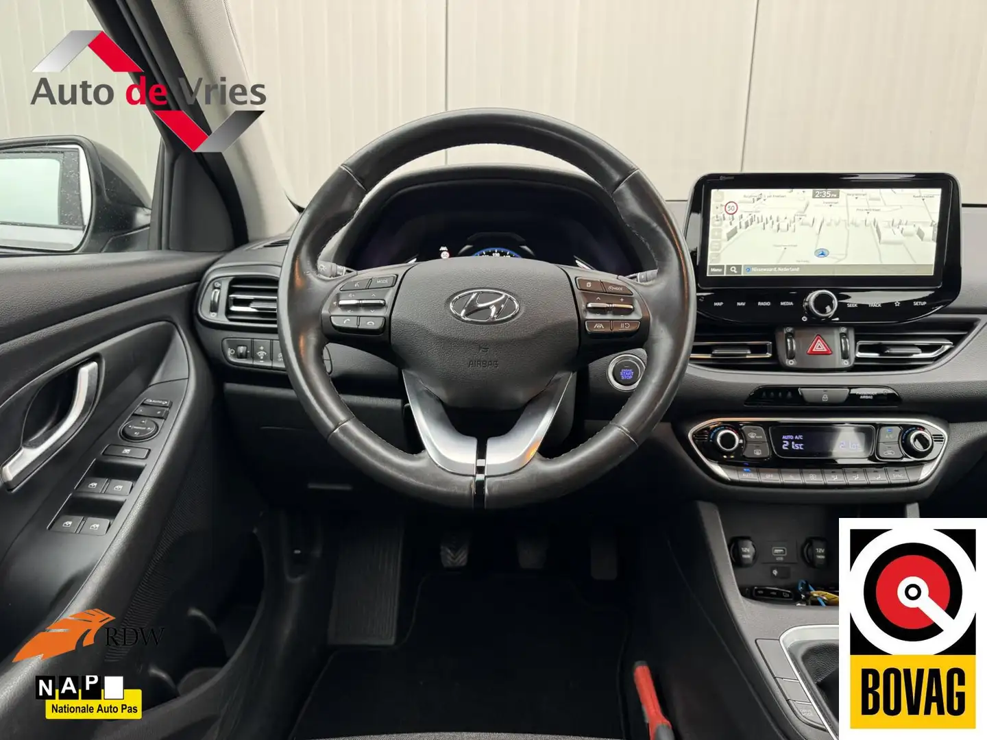 Hyundai i30 1.0 T-GDi MHEV Comfort Smart|NL-Auto|Navi Grijs - 2