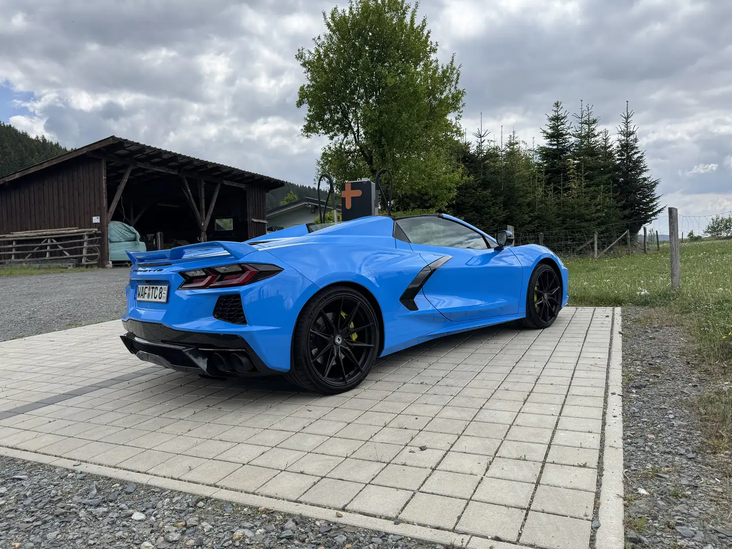 Corvette C8 3LT Cabrio 70th Anniversary Voll wie neu Blau - 1
