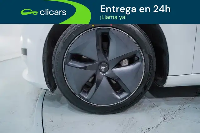 Tesla Model 3 view 11