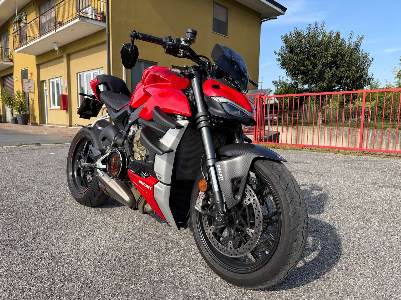 Ducati Streetfighter MY22 - V4 - IMPERDIBILE - AKRAPOVIC - CARBONIO