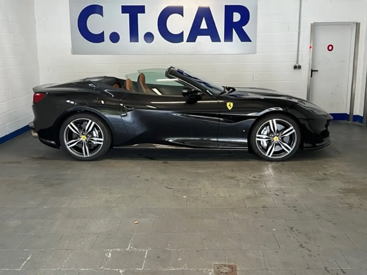 3.9 T V8 M DCT