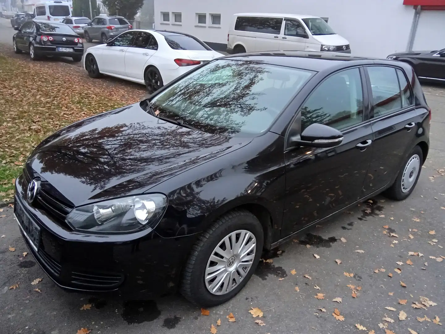 Volkswagen Golf Trendline Schwarz - 1