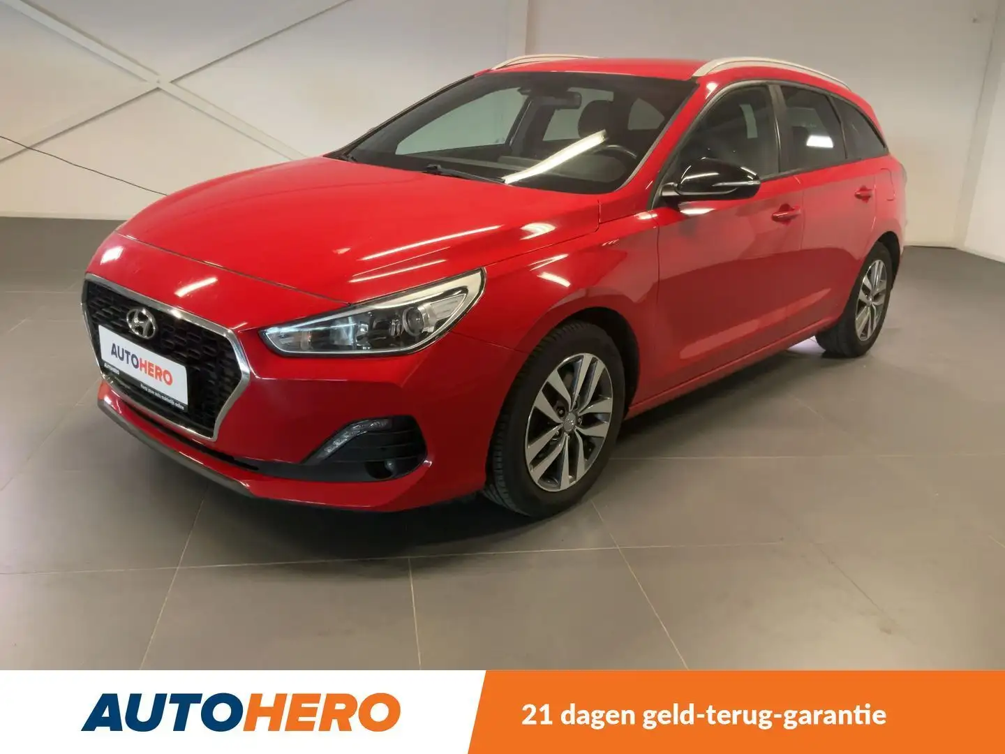 Hyundai i30 1.0 TGDI Family + Rood - 1