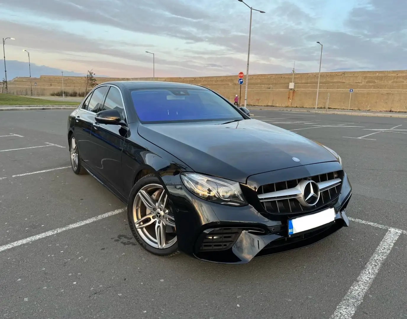 Mercedes-Benz E 350 d 9G-TRONIC AMG Line - 1