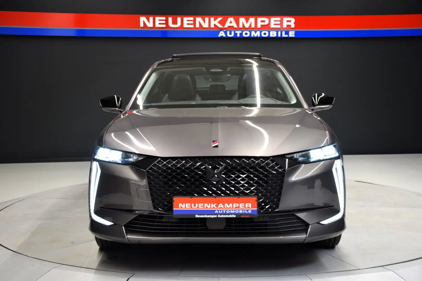 DS Automobiles DS 4 Performance Line Pano Sitzheizung Grau - 2