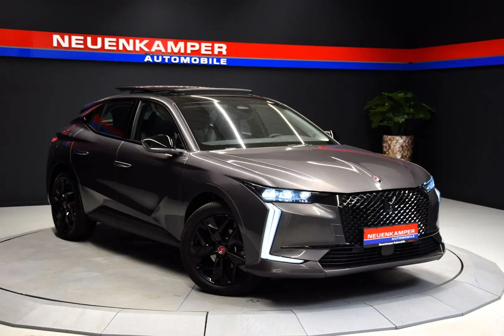 DS Automobiles DS 4 Performance Line Pano Sitzheizung Grau - 1