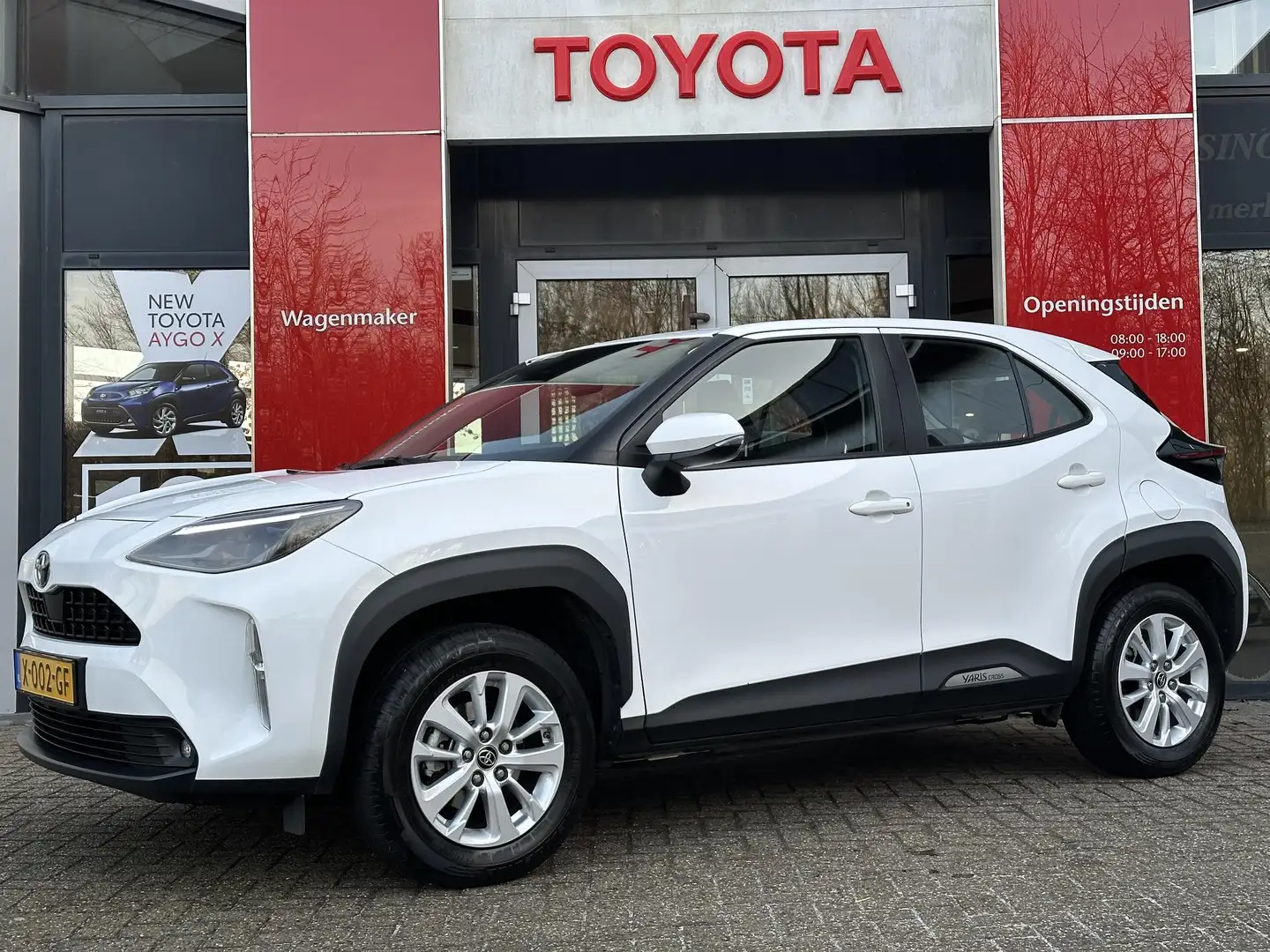Toyota Yaris Cross 1.5 HYBRID LM-VELGEN CAMERA AD-CRUISE CLIMA Wit - 1