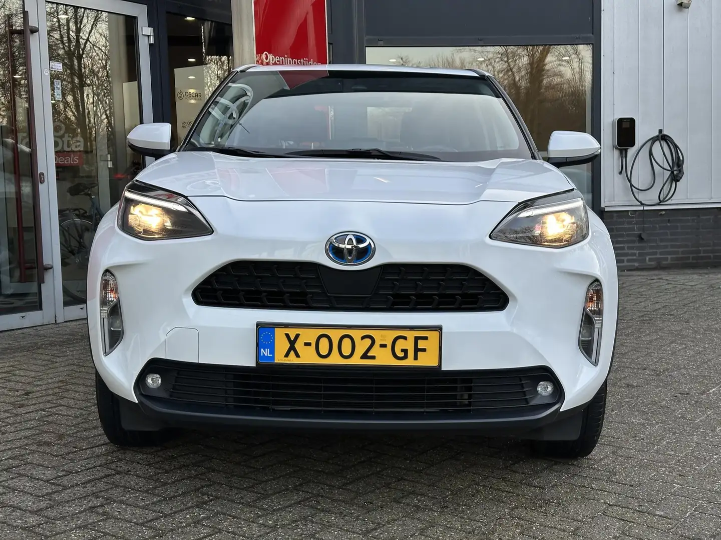 Toyota Yaris Cross 1.5 HYBRID LM-VELGEN CAMERA AD-CRUISE CLIMA Wit - 2
