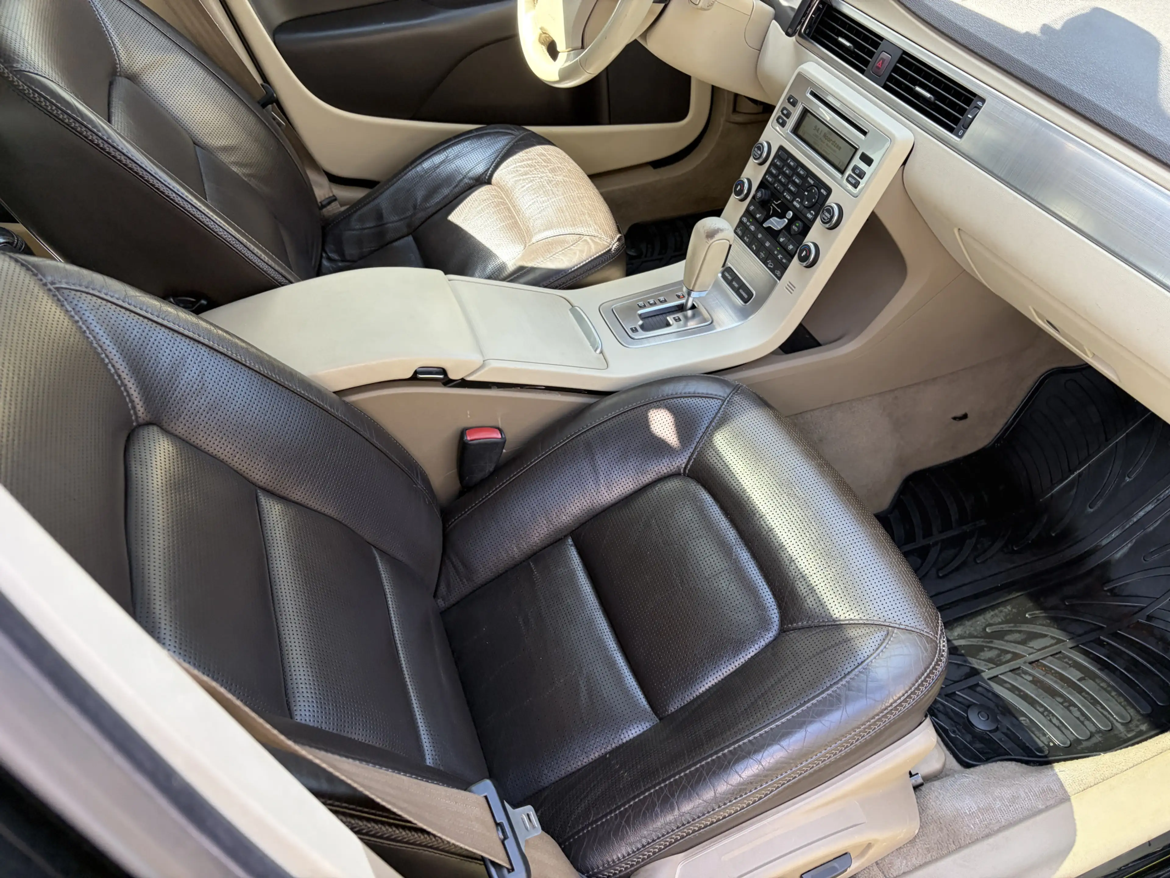 Volvo XC70 3.2 Summum / AUTOMAAT / LEER / SCHUIFDAK / KINDERZ — photo 27