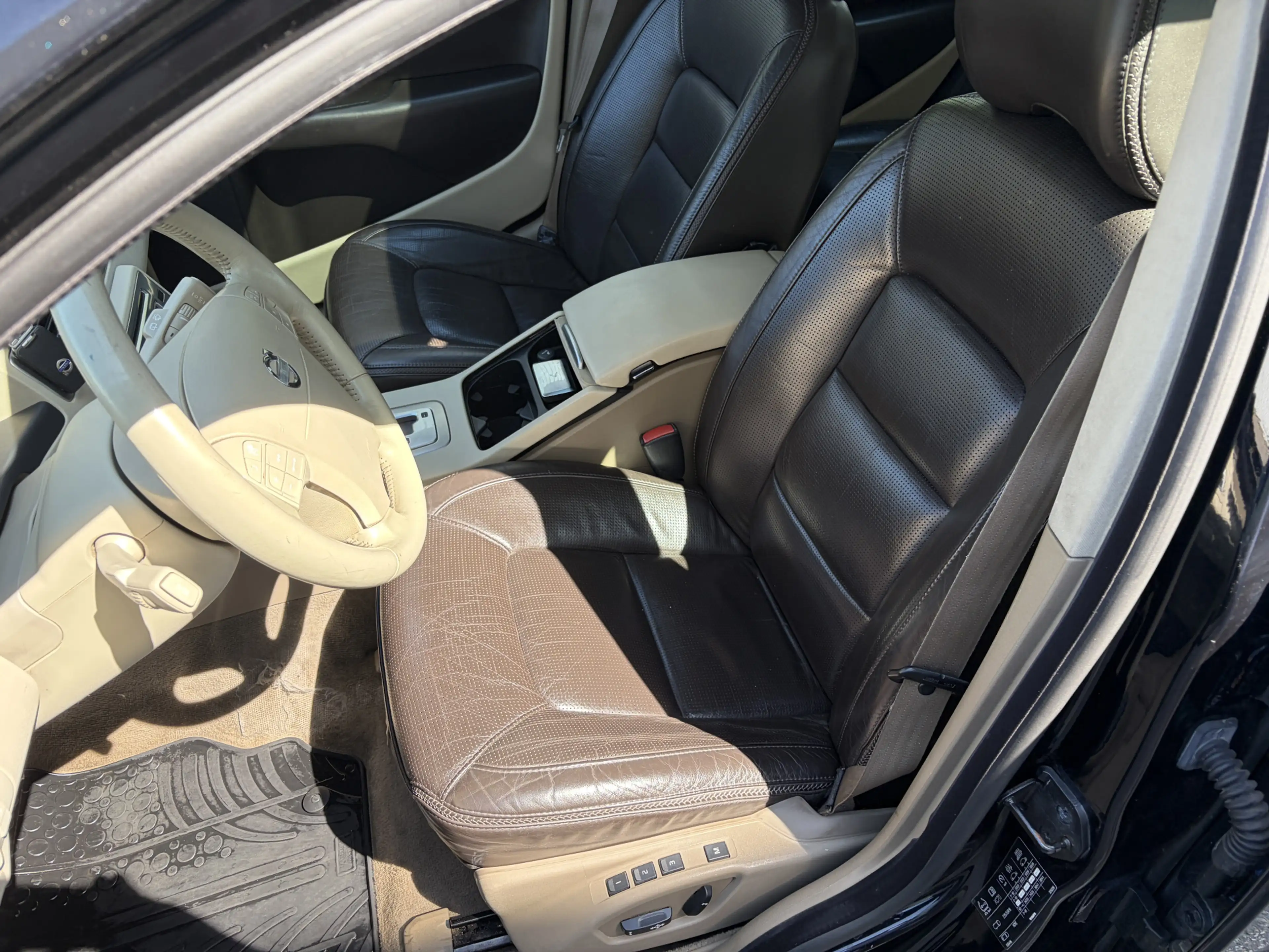 Volvo XC70 3.2 Summum / AUTOMAAT / LEER / SCHUIFDAK / KINDERZ — photo 9
