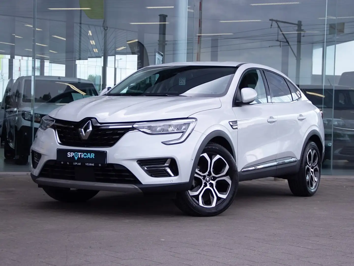 Renault Arkana TECHNO MILD HIBRYD 140PK |GPS|CAMERA| Blanco - 1