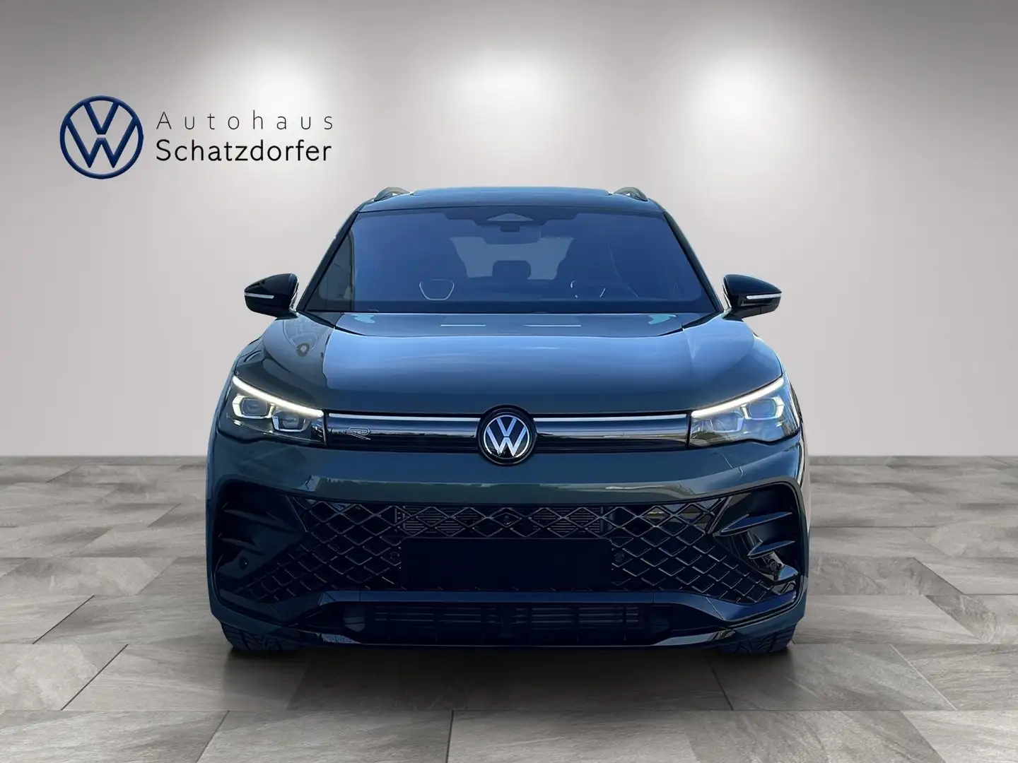 Volkswagen Tiguan Sport TSI 4MOTION DSG Grün - 2
