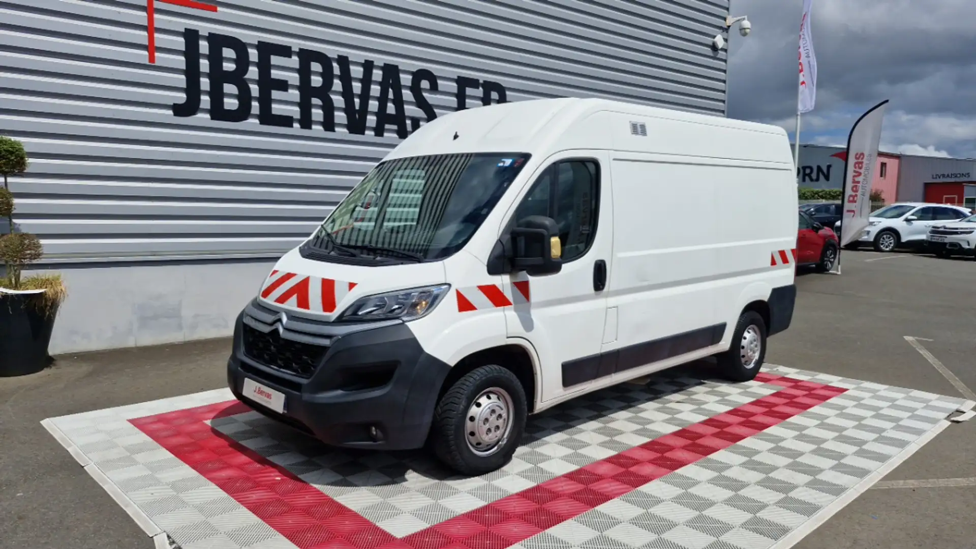 Citroen Jumper FOURGON TOLE 35 L2H2 BLUEHDI 130 SS BVM6 CLUB Blanc - 2