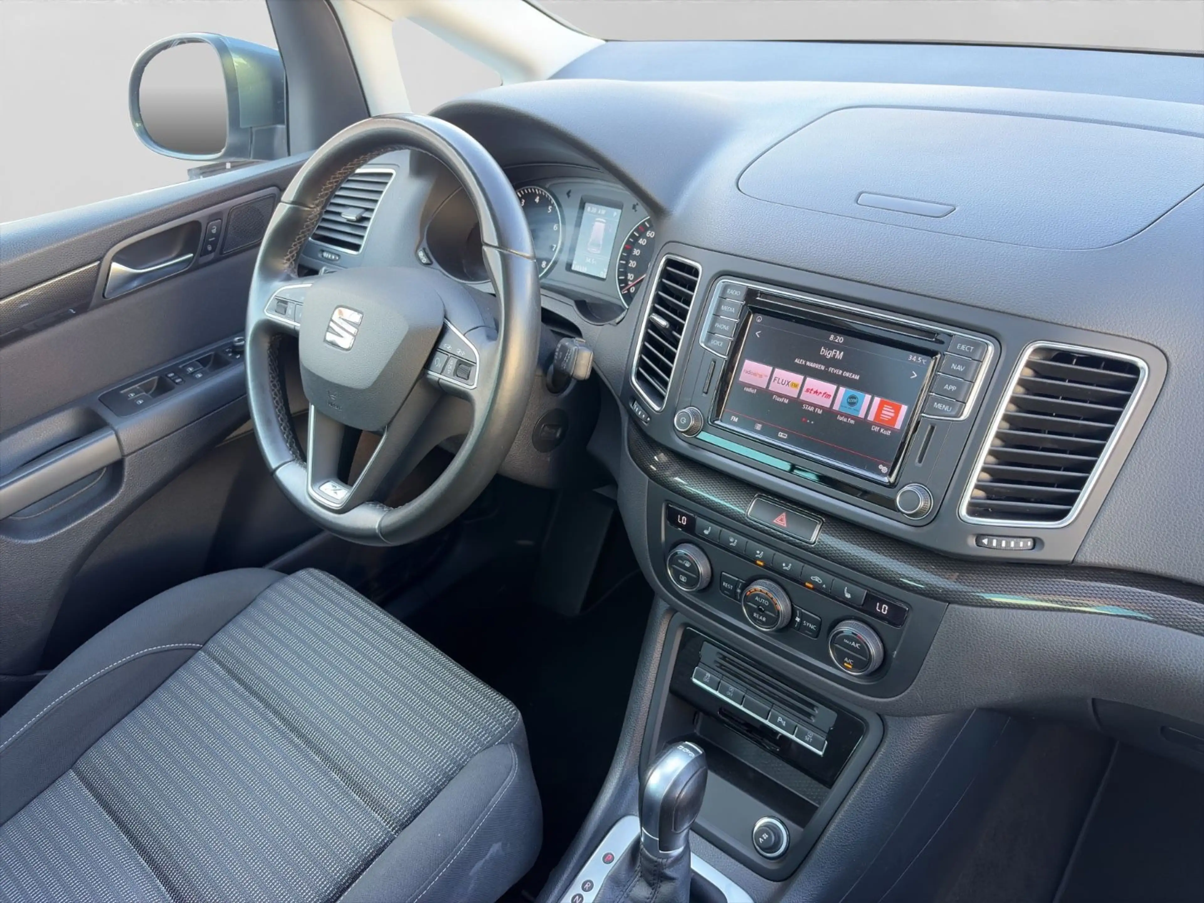 SEAT Alhambra 1.4 TSI Xcellence S&S *7-Sitzer*Pano* — photo 11