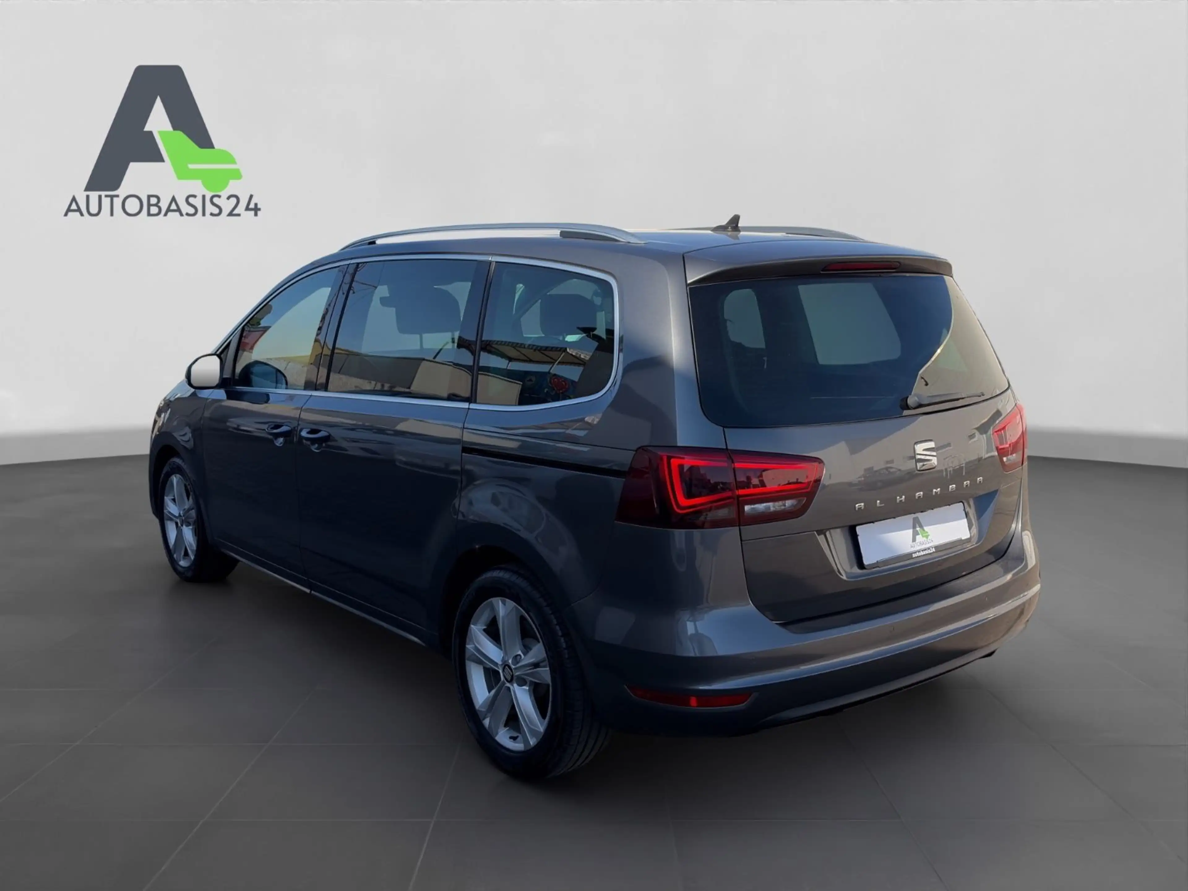 SEAT Alhambra 1.4 TSI Xcellence S&S *7-Sitzer*Pano* — photo 3