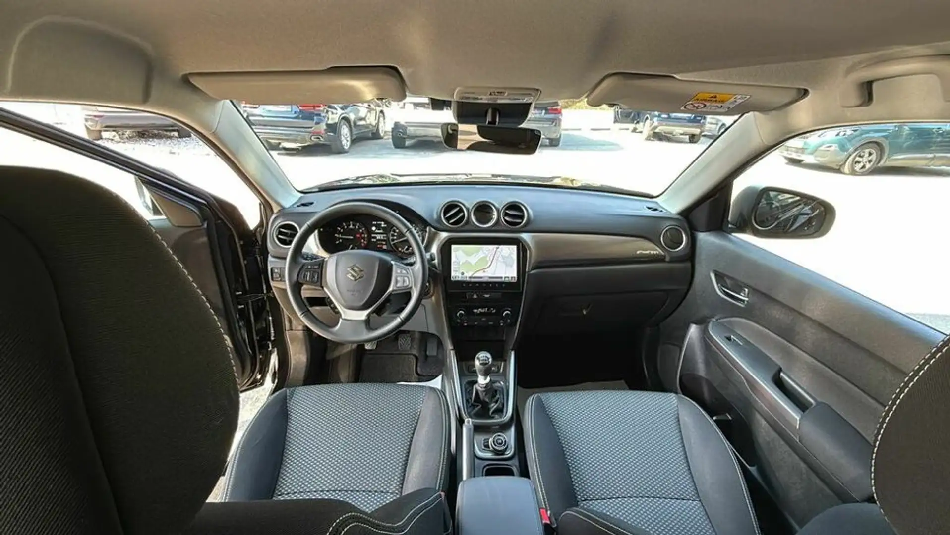 Suzuki Vitara 1,4 Hybrid ALLGRIP shine Weiß - 2