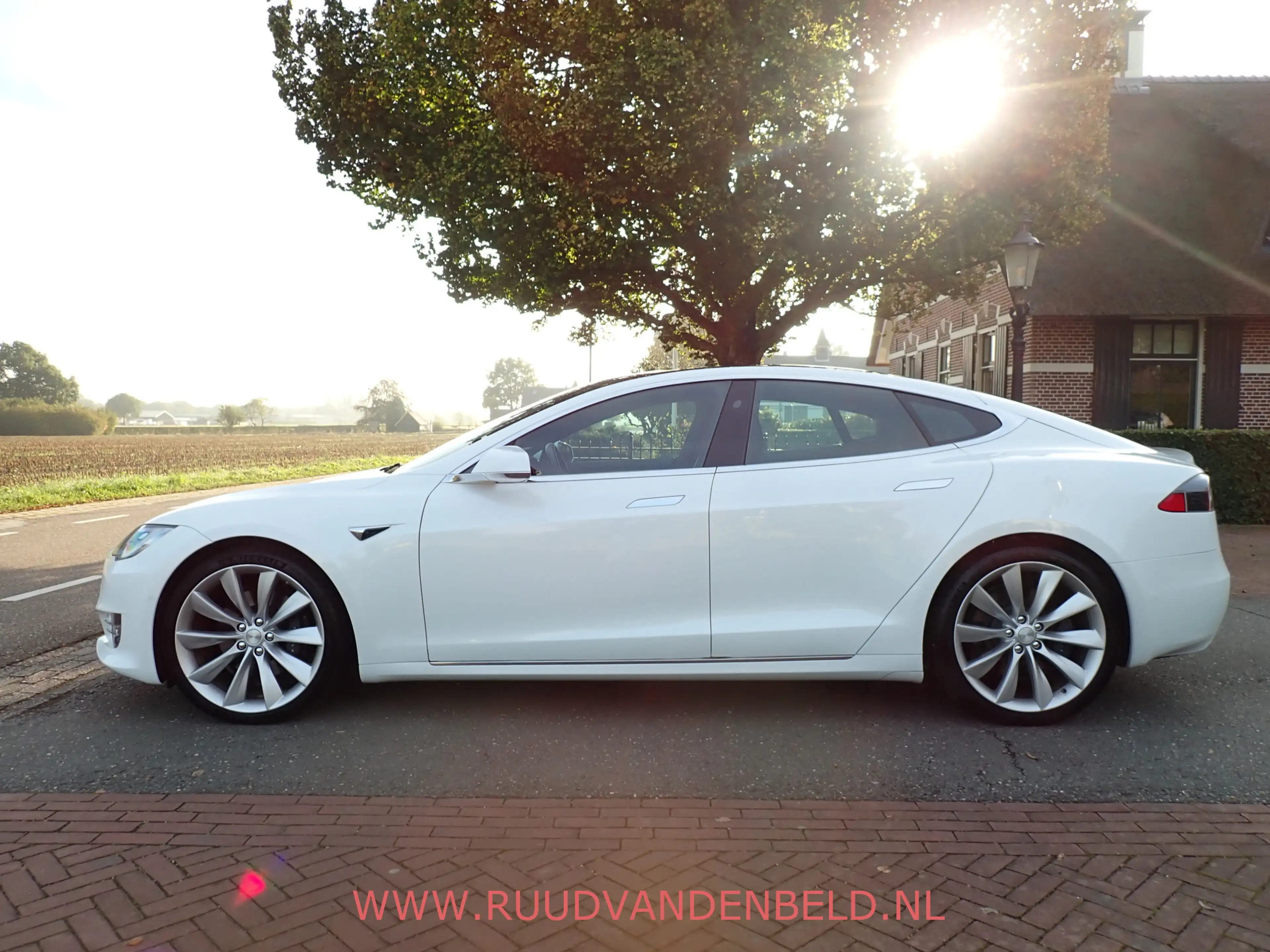 Tesla Model S Long Range RAVEN SOH 92% / CCS / AUTOPILOT / LUCHT — photo 6