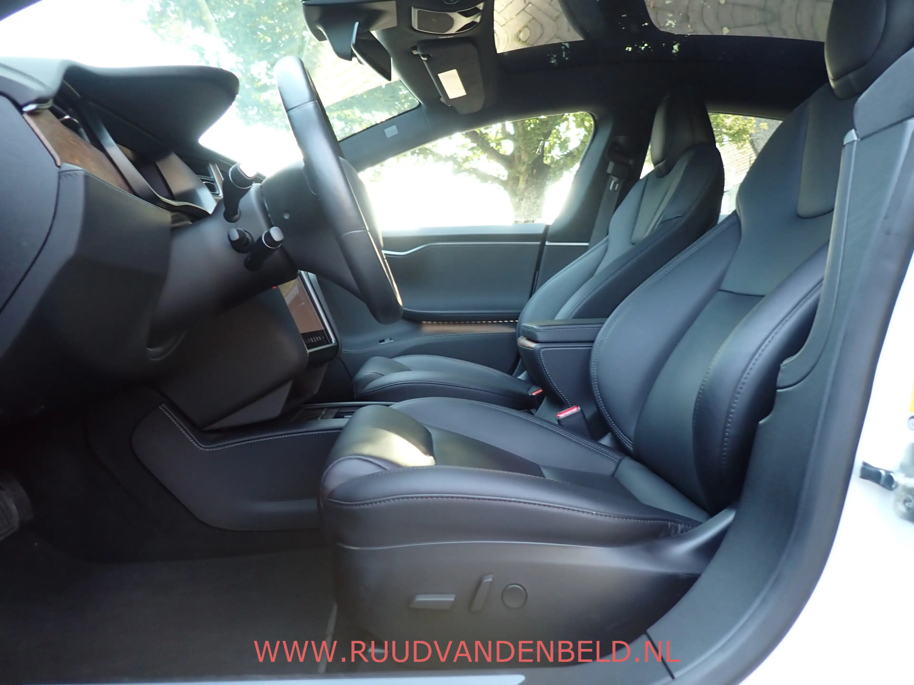 Tesla Model S Long Range RAVEN SOH 92% / CCS / AUTOPILOT / LUCHT — photo 9