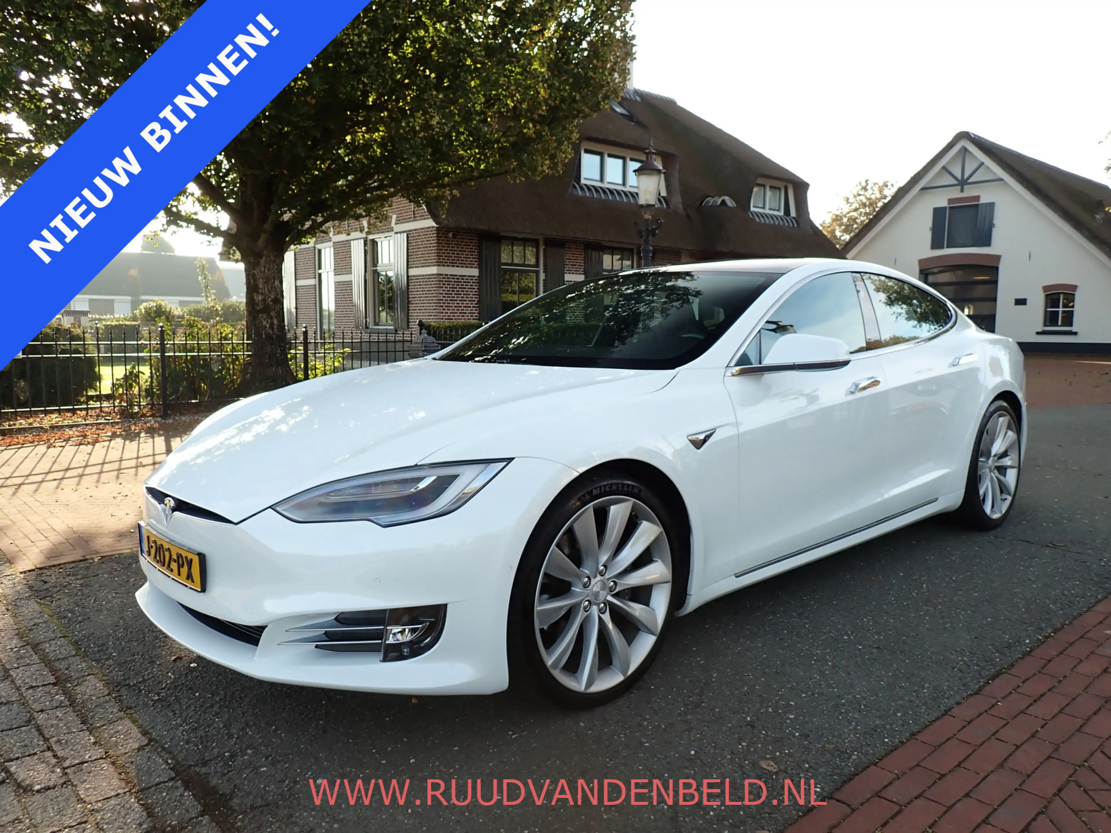 Tesla Model S Long Range RAVEN SOH 92% / CCS / AUTOPILOT / LUCHT