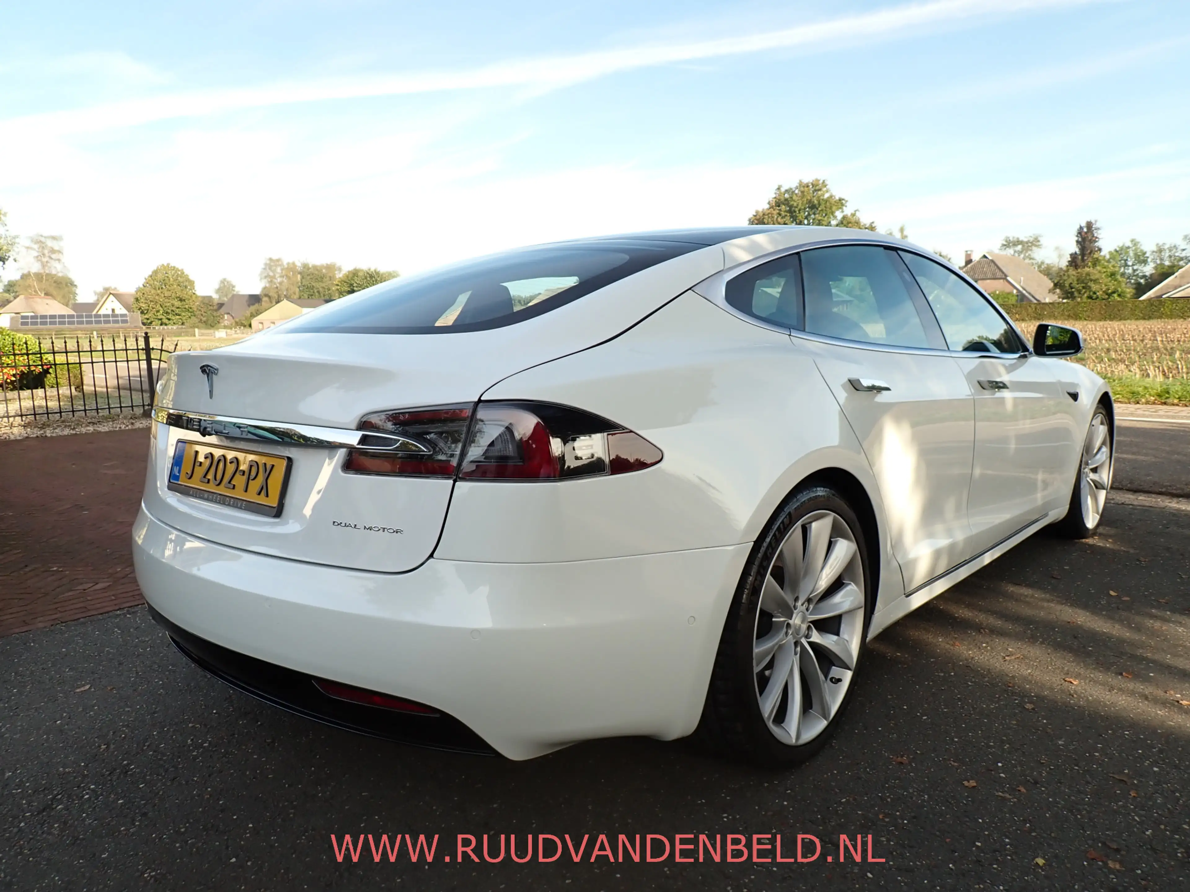 Tesla Model S Long Range RAVEN SOH 92% / CCS / AUTOPILOT / LUCHT — photo 4