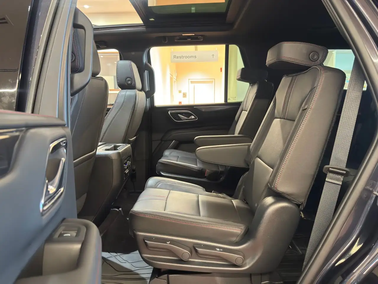 Chevrolet Tahoe photo Chevrolet Tahoe