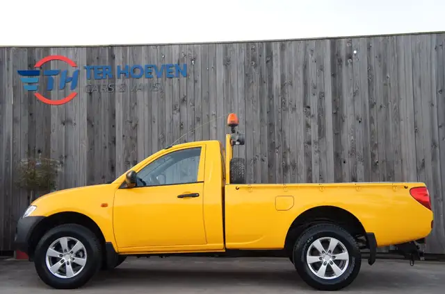 Mitsubishi L200 2.5 DI-D Single Cab 4X4 AHK Diff Lock 100KW