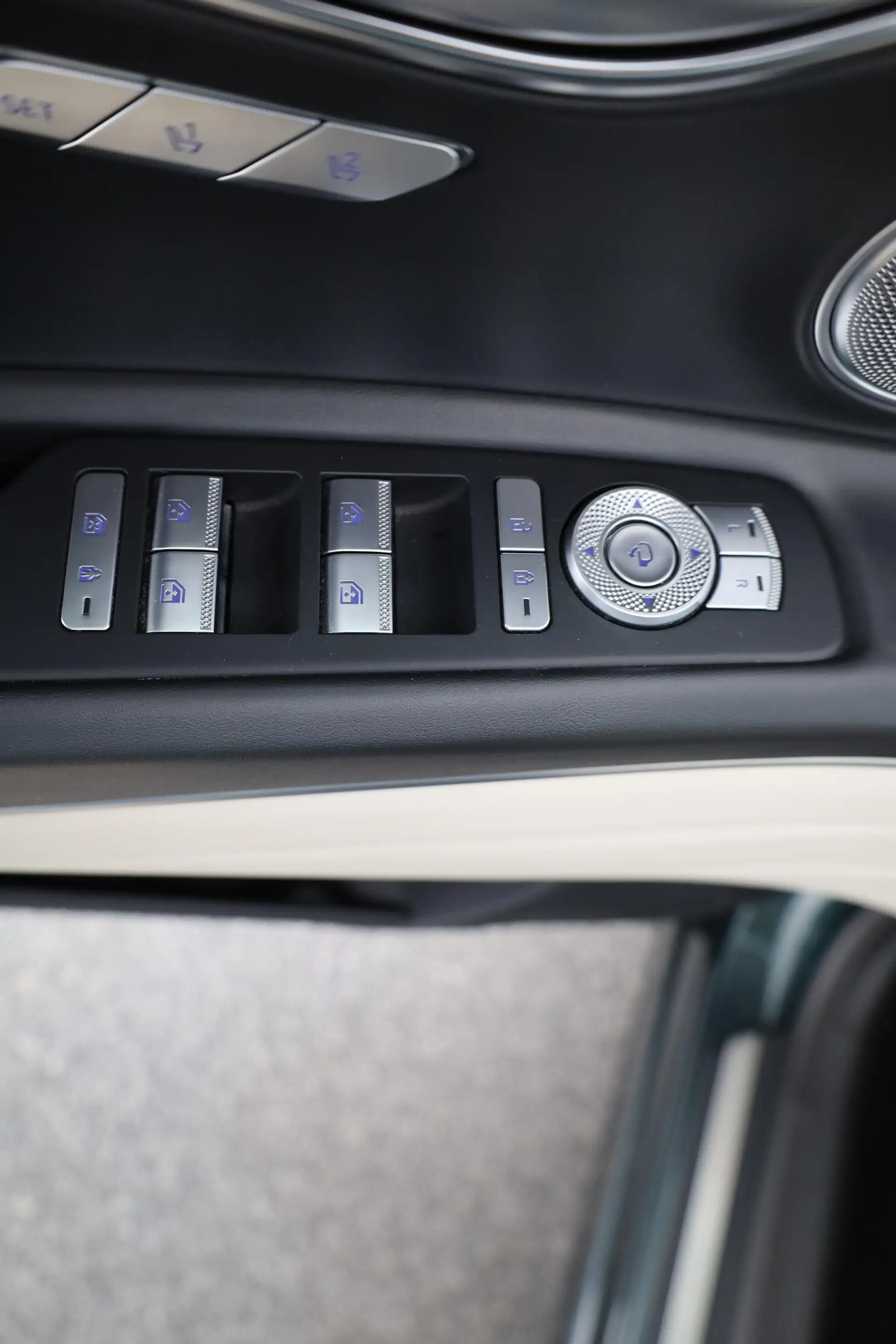Genesis GV80 2.5 AT 4WD Luxus Plus, VOLLAUSSTATTUNG — photo 11