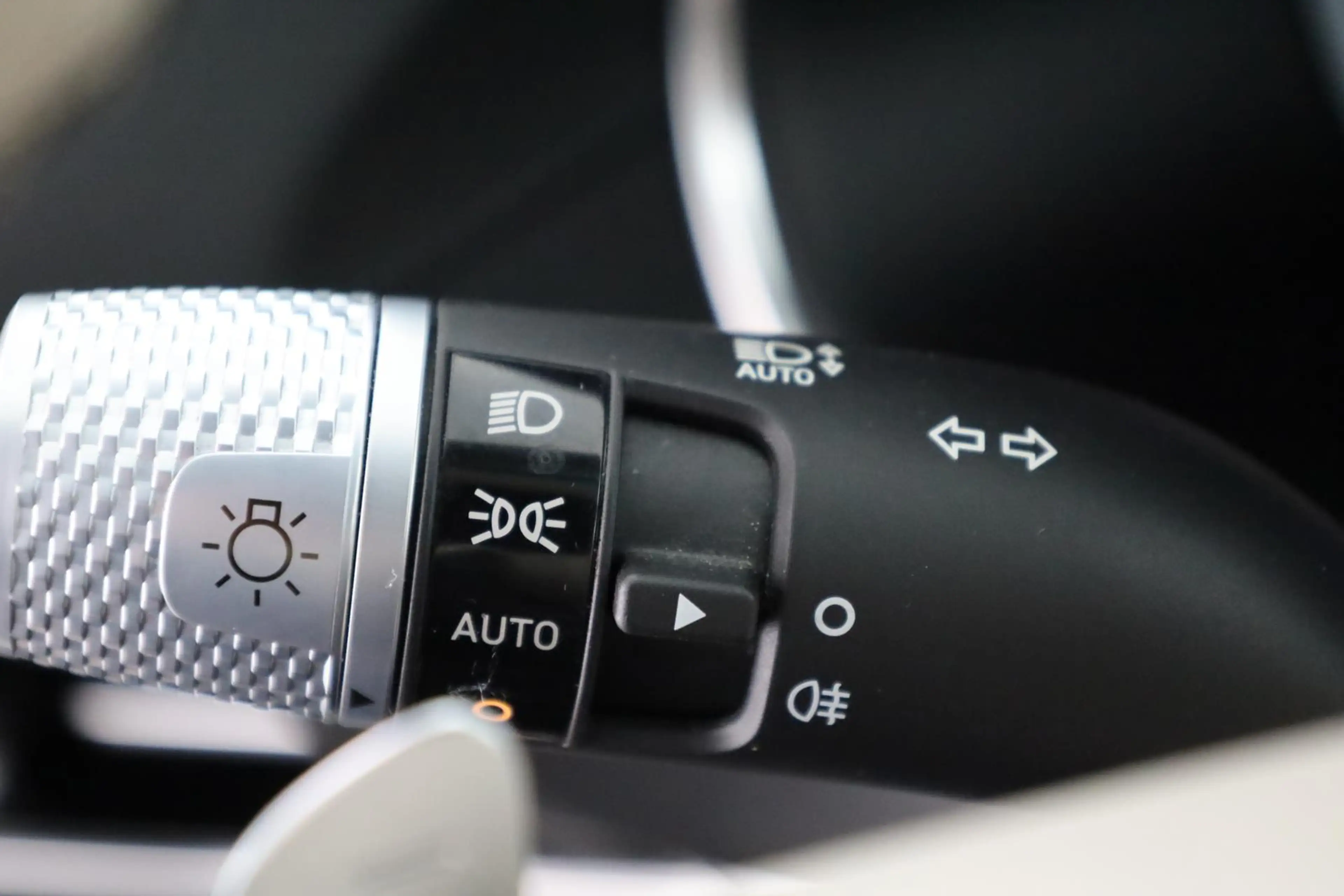 Genesis GV80 2.5 AT 4WD Luxus Plus, VOLLAUSSTATTUNG — photo 10