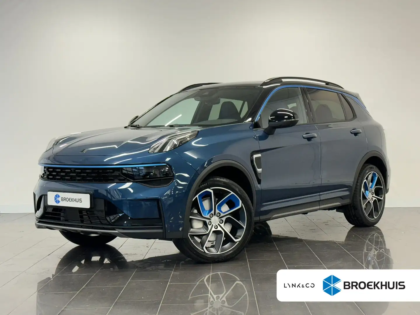 Lynk & Co 01 1.5 | 7,4 kW lader | Alarmsysteem | Apple Carplay/ Blauw - 1