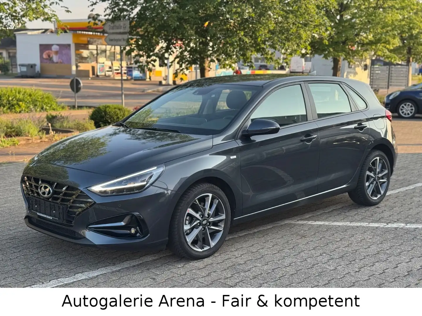 Hyundai i30 Trend Mild-Hybrid *Automatik*LED*CAM*Navi Negro - 1