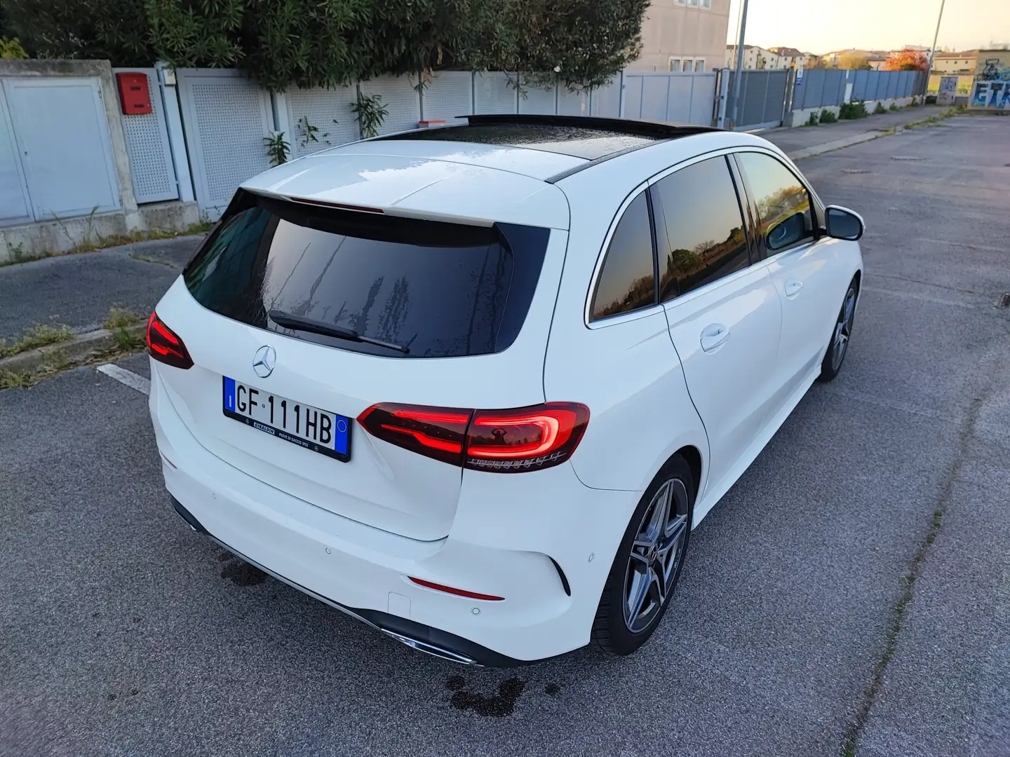 Mercedes-Benz B 200 AMG Premium-Tetto apribile-Tagliandi Mercedes Bianco - 1